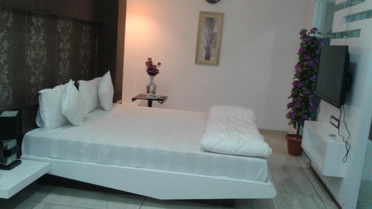 Hotel The Grand Parshwanath Sankeshvar Exterior photo